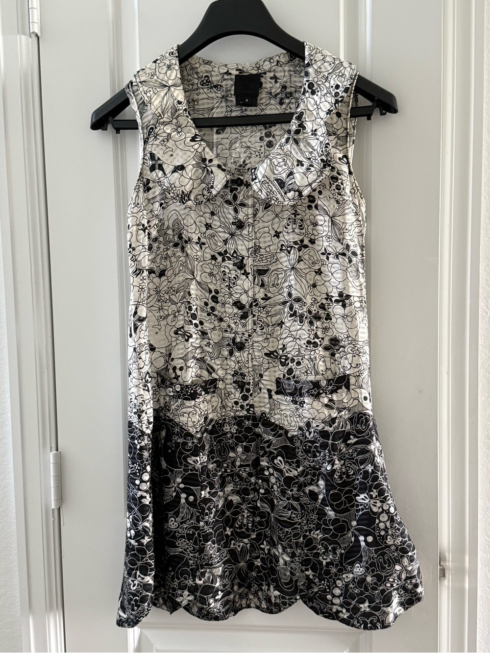 Anna Sui Sleeveless Black & White Floral Button-Front Dress Silk Blend Size 4 - Picture 2 of 8